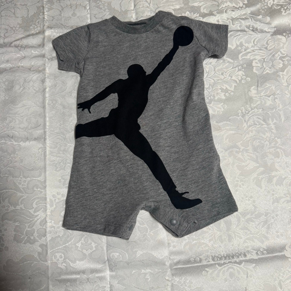 Baby Jordan Gray Black Bodysuit 0-3 Months